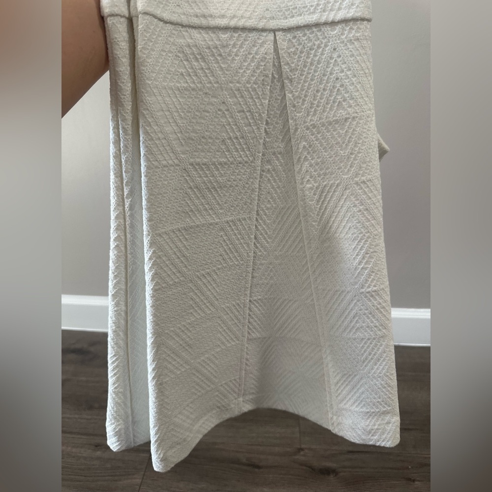 White Textured Boot-Cut Bell Bottom Flare Pants with Subtle Pattern - Picture 13 of 15